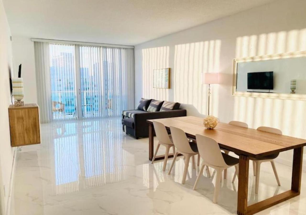 Zen Vacation Modern Penthouse Across Ocean Сasa de vacaciones Miami Beach
